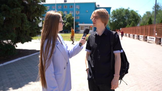 Блиц-опрос ко Дню России смотреть онлайн