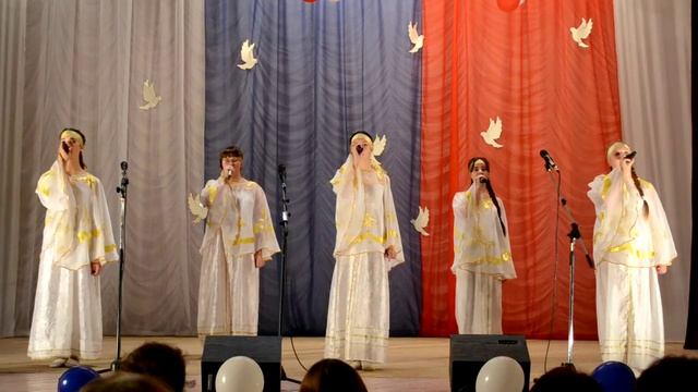 Песня -"Здравствуй солнышко моё ласковое". Поют "Соловушки" Дк. Кухаривка. смотреть онлайн