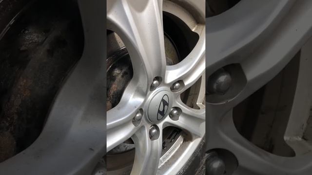 Как бесплатно почистить алюминиевые диски автомобиля?