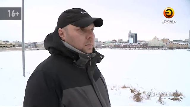 8-летний ребенок очутился по горло в ледяной воде смотреть онлайн
