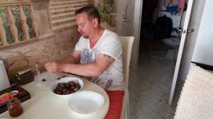 Как приготовить виноградных улиток в домашних условиях?