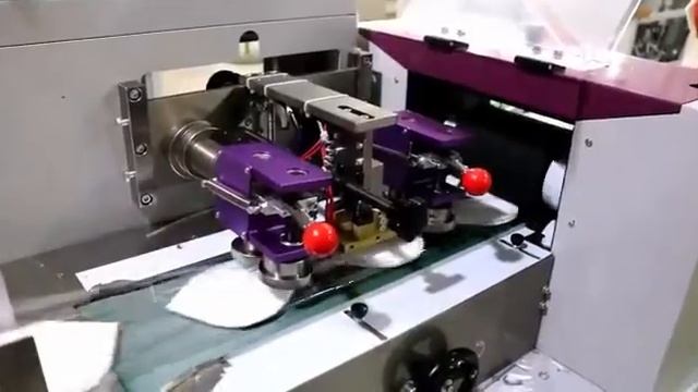 Упаковка медицинской маски, респиратора смотреть онлайн