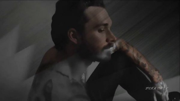 Kovacs  💕 50 shades of black