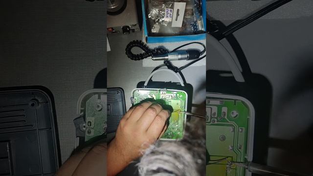 Стронг 210 - не работает ручка. Проблема оказалась в непропаянном транзисторе смотреть онлайн