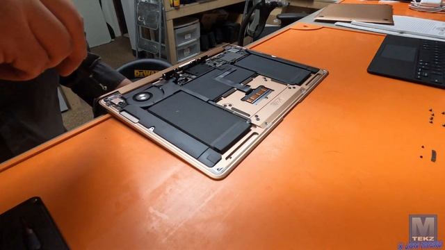 MacBook Air 13 2019 A1932 Screen Replacement