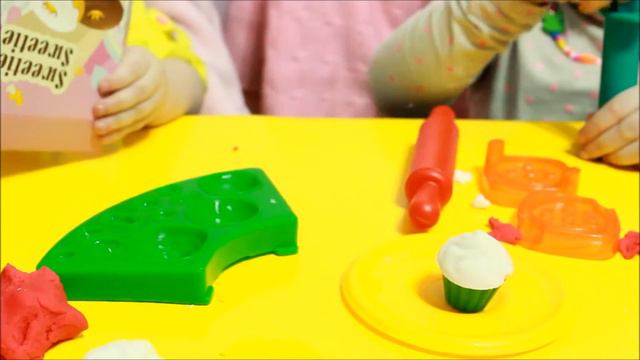 Play doh Capcakes Maker NEW Dough Candy Container Playset смотреть онлайн