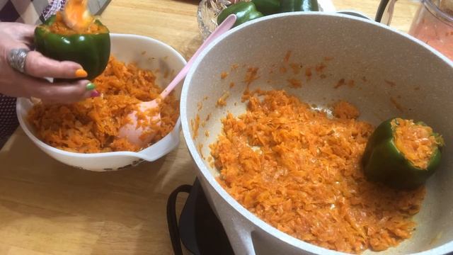 Весёленький Фаршированный Перец ?? #фаршированныйперец #вегетарианскаяеда #здороваяеда #полезнаяеда смотреть онлайн