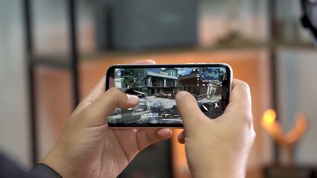 O IPHONE 11 NÃO VALE MAIS A PENA COMPRAR EM 2023! смотреть онлайн