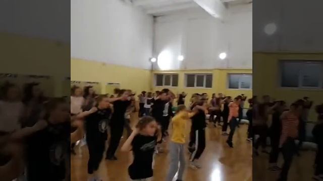 Артемий Манукян - урок Locking (Е-дэнс Екатеринбург). смотреть онлайн