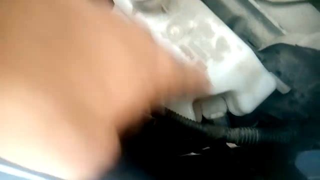 Замена моторчика стеклоомывателя (стеклоочистителя) на "Chery Indis" смотреть онлайн