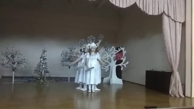 танец "Падает снег" смотреть онлайн