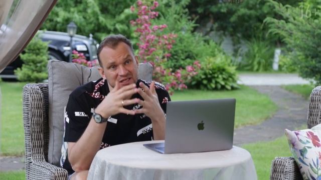 Что делать, если нет денег? Психология бедности / Стоит ли просить деньги у богатых? / 16+ смотреть онлайн