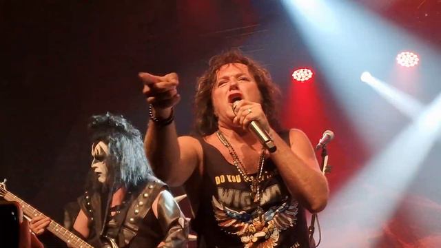 KLISS LIK Featuring Åge Sten Nilsen LOVE GUN