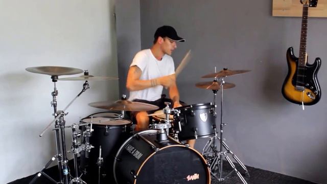 Vitalii Klak cover Maysa and Valeriy Kovalenko смотреть онлайн