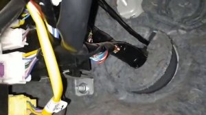 Как добраться до предохранителей в салоне Сузуки Витара.