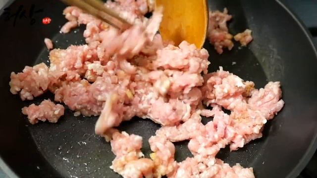 양배추롤 속은 이것 꼭! 넣주세요.양배추 삶는법 묵은지롤 смотреть онлайн