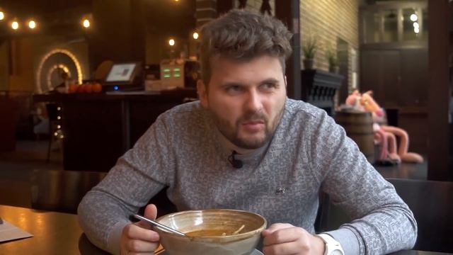 Самый ВЫГОДНЫЙ ресторан / ДЕШЕВЫЙ и ВКУСНЫЙ том ям, БОГАТАЯ буррата, скидка 20% / Рестобар Madman смотреть онлайн