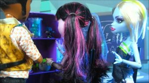 НОЧЬ и УТРО МОНСТРОВ! Morning Routins Monster High Жаркий Стоп Моушен с Монстер Хай от Биги :D