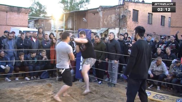 110кг Дворовой массы против Пьяного Боксерчика смотреть онлайн