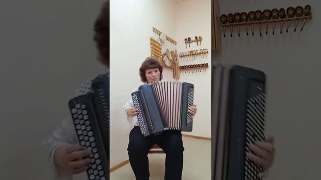 Лавриненко Людмила Ильинична (МКУДО "Убинская детская школа искусств") смотреть онлайн