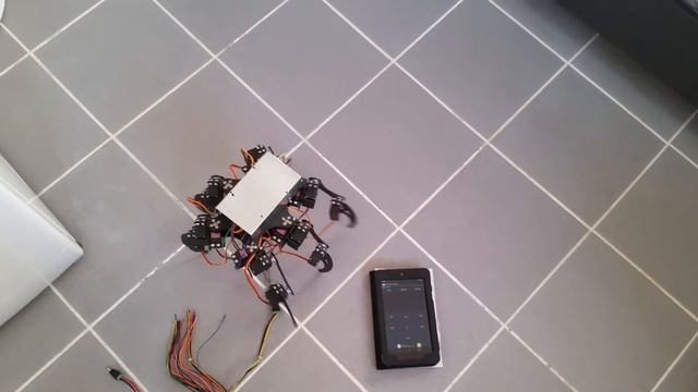 Hexapod walk controlled by tablet смотреть онлайн