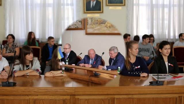 Презентація навчального курсу "Польська мова" смотреть онлайн