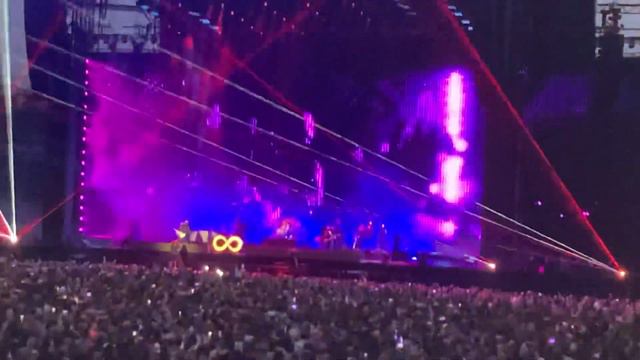 Somebody Told Me- The Killers (Ashton Gate) смотреть онлайн