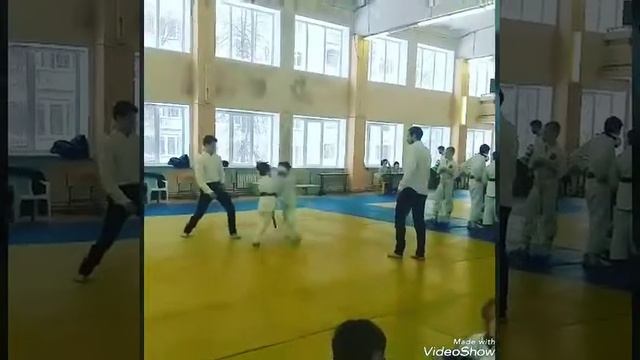 Каратэ Воронеж 13 .01 . 2019 года полная победа белого пояса 7 летнего ребенка смотреть онлайн