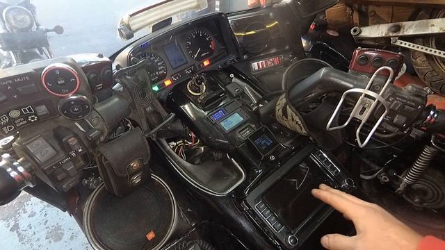 Проект Honda Gold Wing Обзор передней части и управления мотоцикла смотреть онлайн