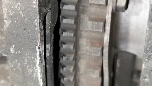 Скрежет стартера. Рено логан. 300 тысяч пробег смотреть онлайн