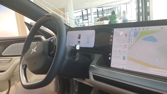 Making Fun of Chinese Cars (BYD, X-PENG and NIO) смотреть онлайн