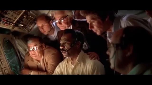 Close Encounters of the Third Kind Air Traffic Control Scene with airport deleted scene included. смотреть онлайн