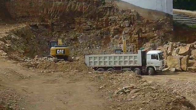 Разработка котлована экскаваторами CAT 319D LN. Калуга. смотреть онлайн