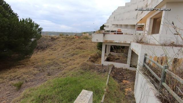 Aparthotel Varandas da Falésia ao abandono - 4K UHD смотреть онлайн