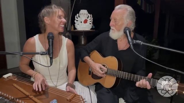 Mantra ~ Music ~ Meditation, With Deva Premal & Miten смотреть онлайн