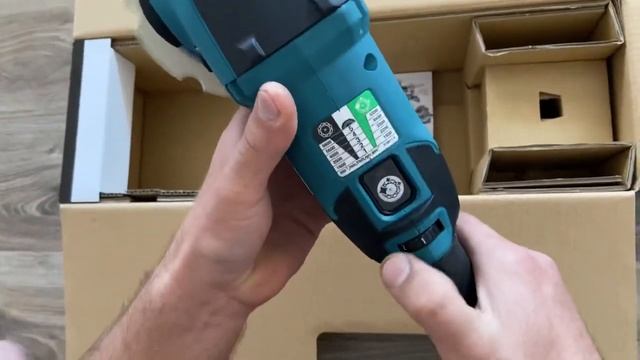 Makita DPO600Z аккумуляторная эксцентриковая полировальная шлифмашина краткий обзор и распаковка смотреть онлайн