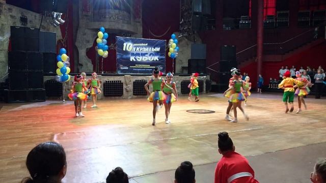 Бриз, Весёлые гномики смотреть онлайн