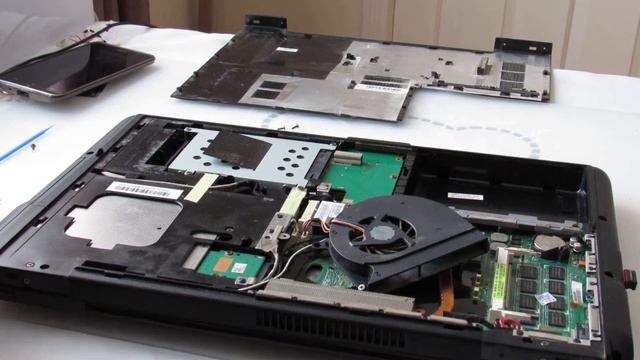 Cleaning and replacing thermal compound on ASUS laptop 1(BG) смотреть онлайн