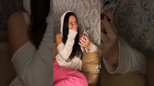 Алиса покупает колонку на Авито