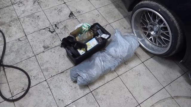 РАСПИСАЛИ СТЕНЫ В ГАРАЖЕ! 1JZ ОКАЗАЛСЯ с СЮРПРИЗОМ! ОПАСНЫЙ МАНёВР смотреть онлайн