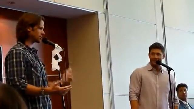 Jared Padalecki поет песню о 50 штатах. смотреть онлайн
