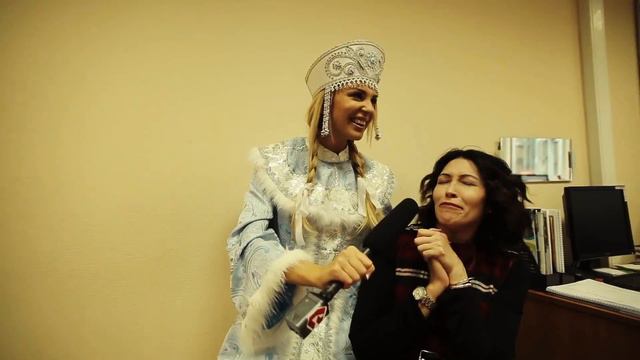 Est-a-Tet - НГ 2015 - Острый репортаж со Снегурочкой смотреть онлайн