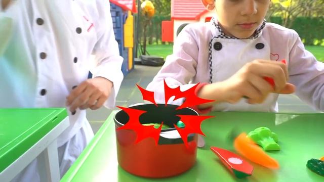 Jason pretend play car wash and create responsibility to have fun for kids смотреть онлайн