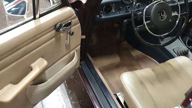 For Sale: Mercedes W115, 452 km. смотреть онлайн