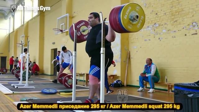 Приседание со штангой лучших тяжелоатлетов мира / Squats the best weightlifters of the world смотреть онлайн