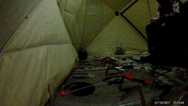 Карпов пруд. Рыбалка с 12.02.2021-13.02.2021. Пурга, но рыбакам все не почем. Ловля осетра. смотреть онлайн