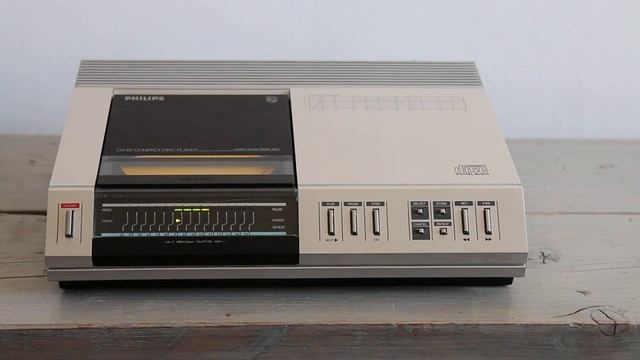 Philips CD101 CD Player Demo смотреть онлайн