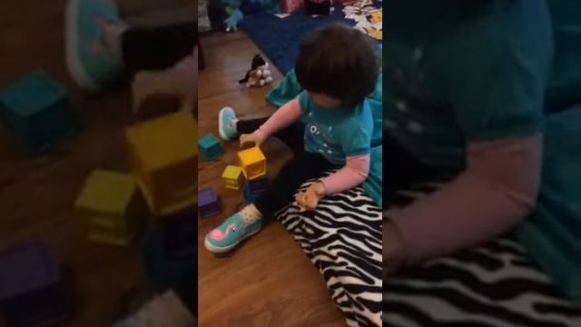 Joy building with blocks смотреть онлайн