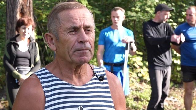 Продолжают тренировки даже летом. О работе лыжного клуба «Сибиряк» смотреть онлайн