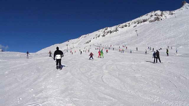 Богдан катается на горных лыжах смотреть онлайн